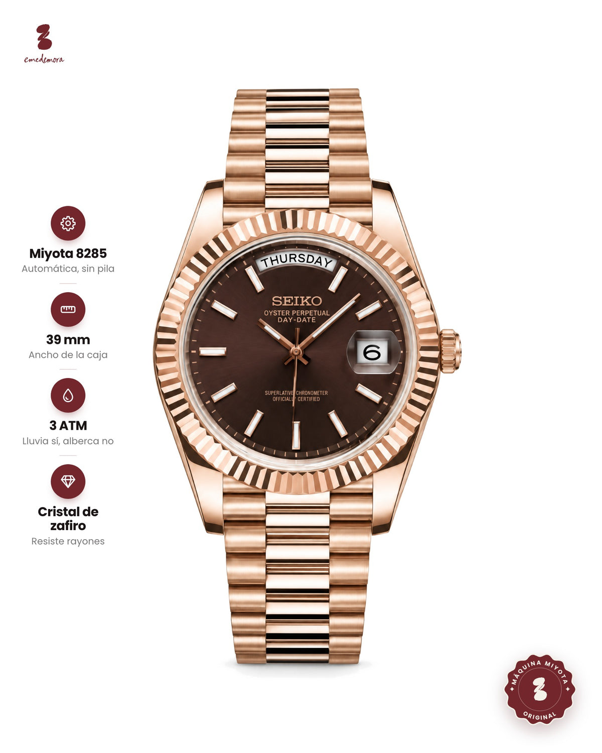 Reloj de oro rosa con bisel estriado, carátula café, día de la semana arriba y fecha con lupa